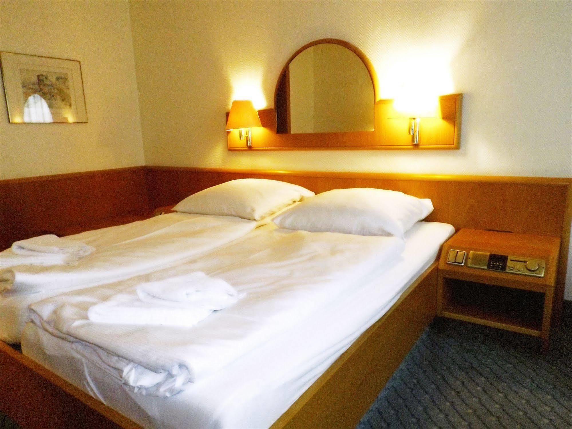 A1 Raststaette & Motel Hamburg-Stillhorn Extérieur photo